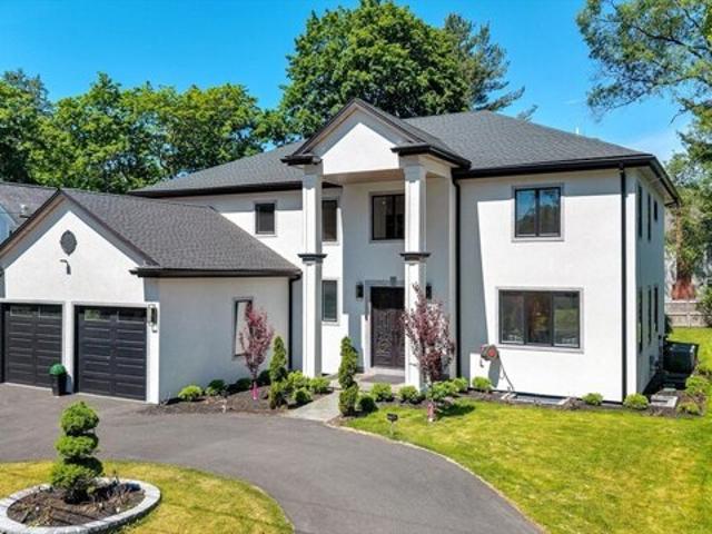House for sale in Olin Woods, Needham