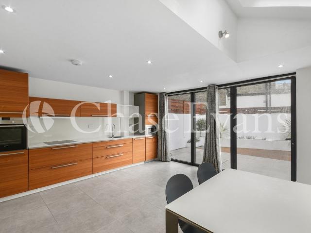 Apartment for rent in Stockwell Park, Greater London