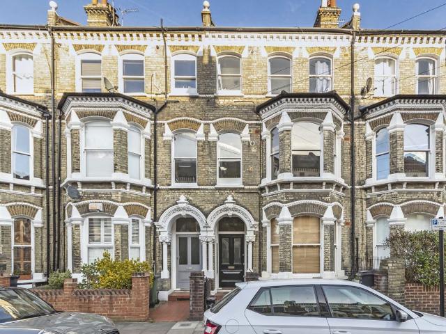 Apartment for rent in Stockwell Park, Greater London