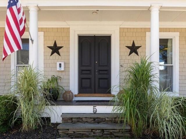 House for sale in Manomet, Massachusetts