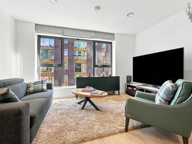 House for rent in Bromley-by-Bow, Bow