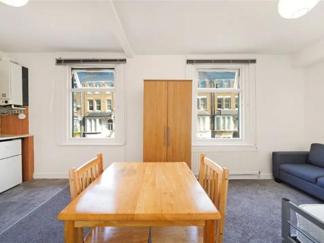 Studio for rent in Kilburn, Greater London