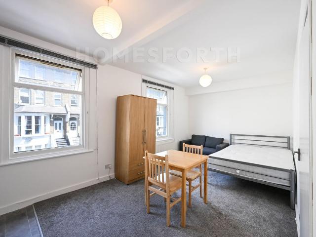 Studio for rent in Kilburn, Greater London