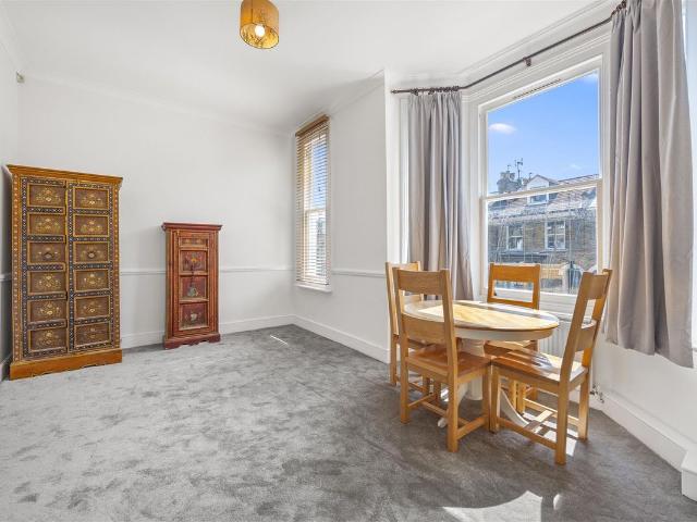 Apartment for rent in Kilburn, Greater London