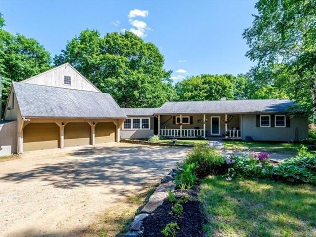 House for sale in Hubbardston, Massachusetts