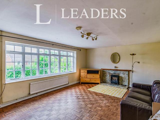 Apartment for rent in Perryfields, West Sussex