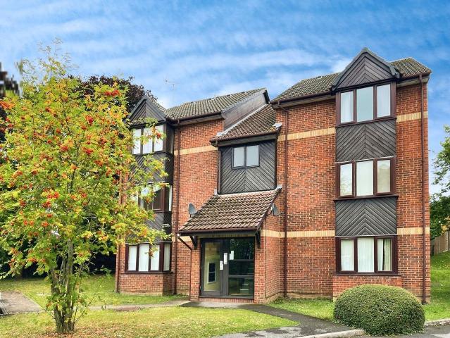 Studio for rent in Burnham, Swallow