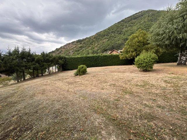 Terrain vente à Mayres-Savel, Isère