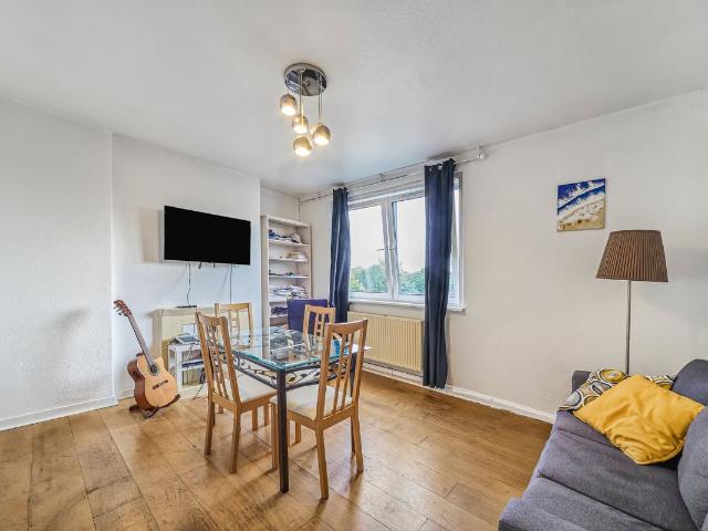 Apartment for rent in Battersea, Greater London