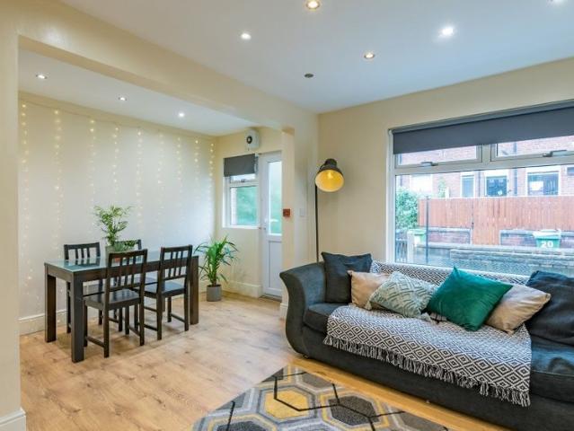 House for rent in Hyde Park, West Yorkshire