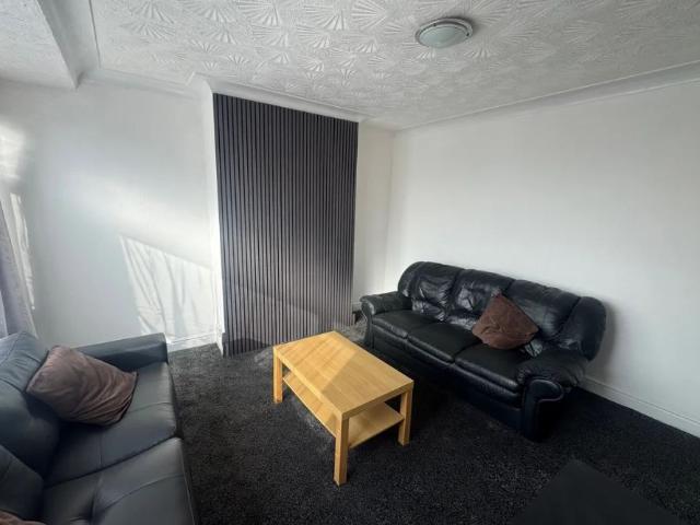 House for rent in Hyde Park, West Yorkshire