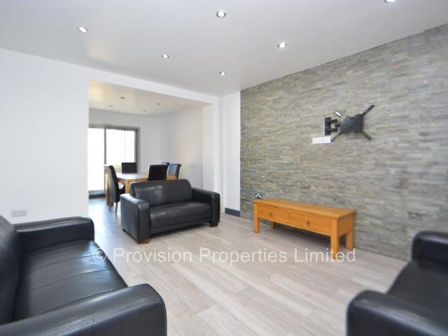House for rent in Hyde Park, Leeds