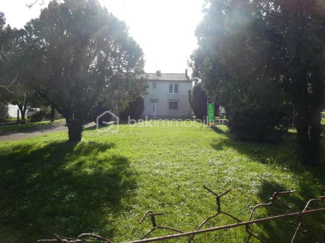 Maison vente à Saint-Jean-d'Angély, Mazeray