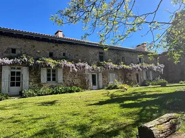 Maison vente à Confolens, Mazerolles