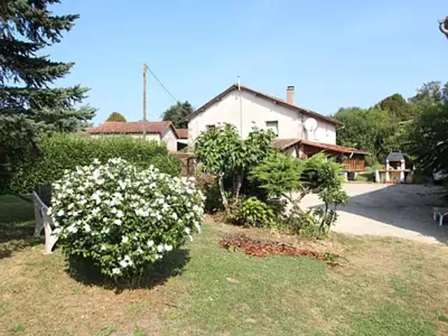 Maison vente à Confolens, Mazerolles