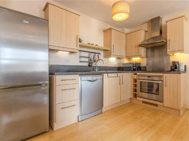 Apartment for rent in Haydon End, Abbey Mead