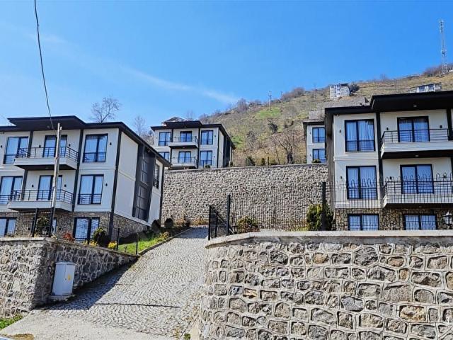 Gürsel, Yomra içerisinde satılık Villa