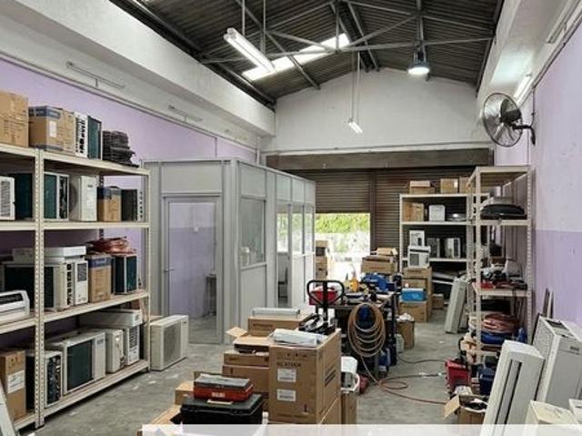 Warehouse for rent in Petaling, Subang Jaya