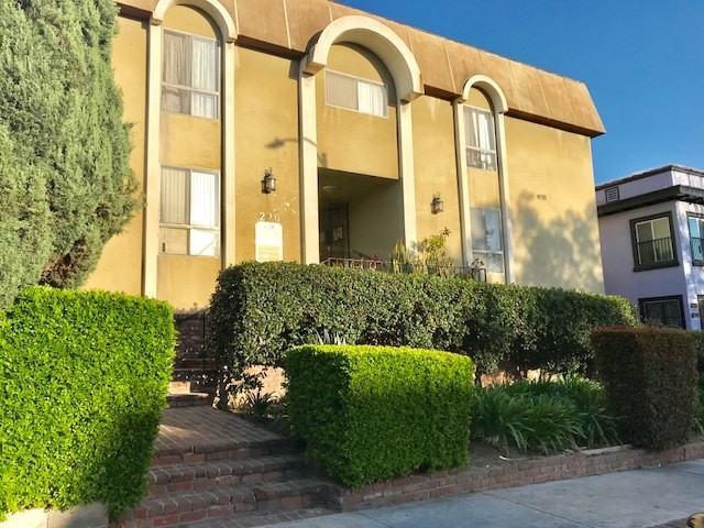 Apartment for rent in Canoga Park, California