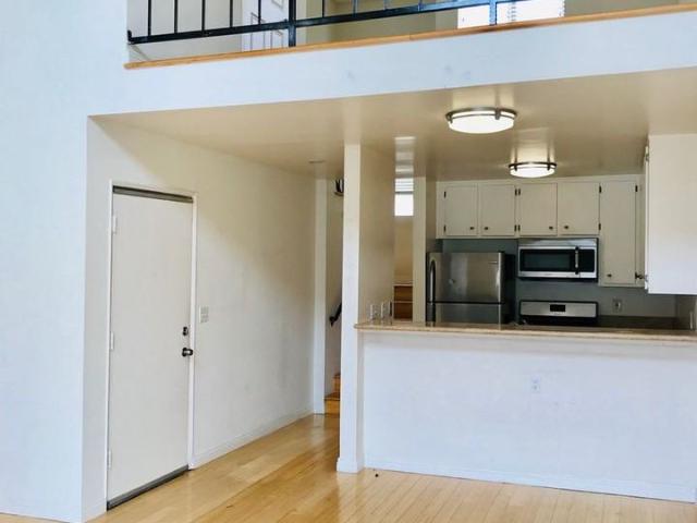 Apartment for rent in Canoga Park, California