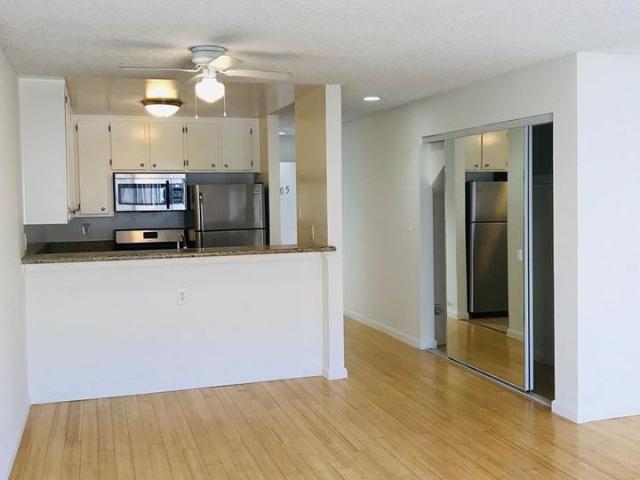Apartment for rent in Canoga Park, California