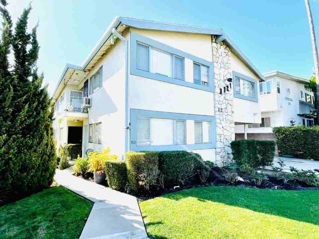 Apartment for rent in Canoga Park, California