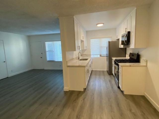 Apartment for rent in Canoga Park, California