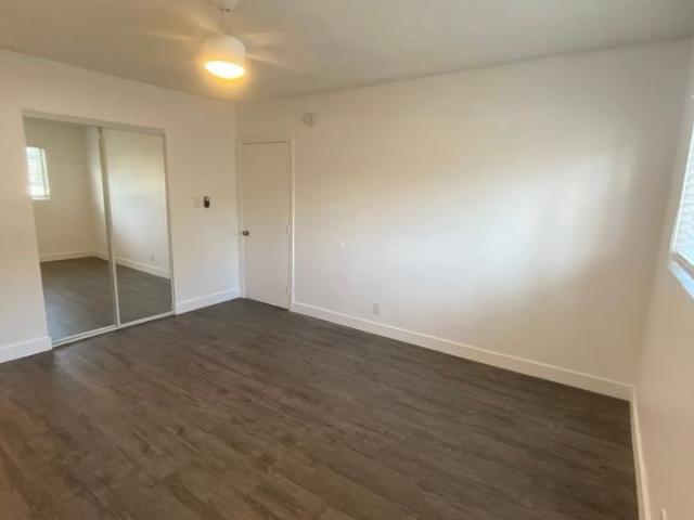 Apartment for rent in Canoga Park, California