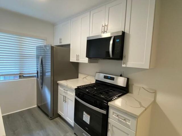 Apartment for rent in Canoga Park, California