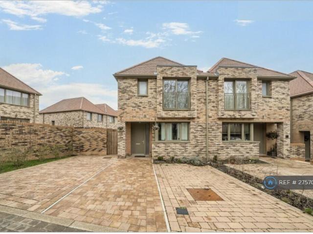 House for rent in Barton Park, The Slade
