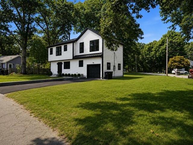 House for sale in Framingham, Middlesex County