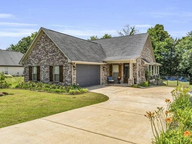 House for sale in Starkville