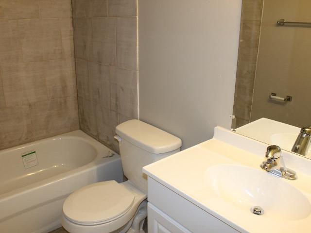 Apartment for rent in Wedgewood, Alberta