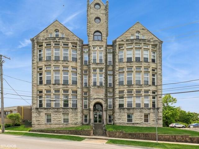 Condo for sale in Lemont Condo for sale in Lemont