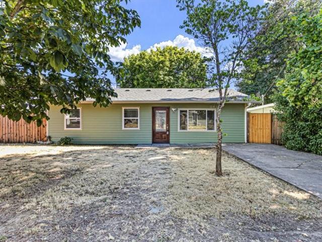 House for sale in Oregonia