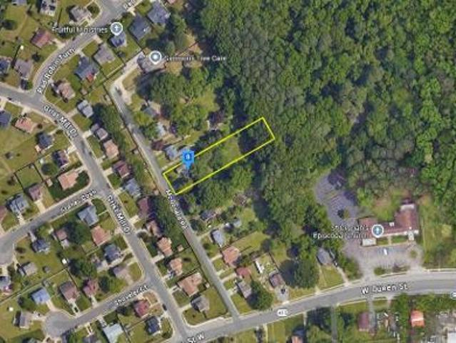 House for sale in West Hampton, Hampton