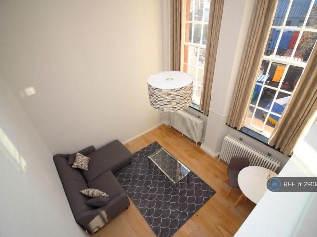 Apartment for rent in Powderhall, Broughton