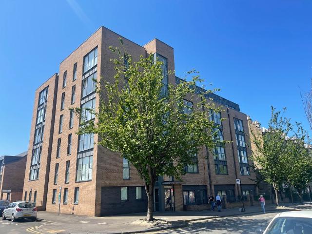 Apartment for rent in Broughton, Scotland