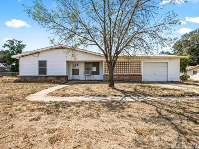 House for sale in Lytle, Texas