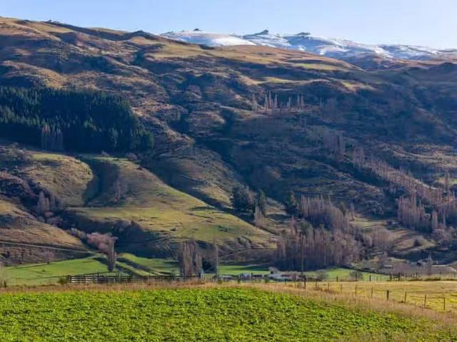 House for sale in Otakou