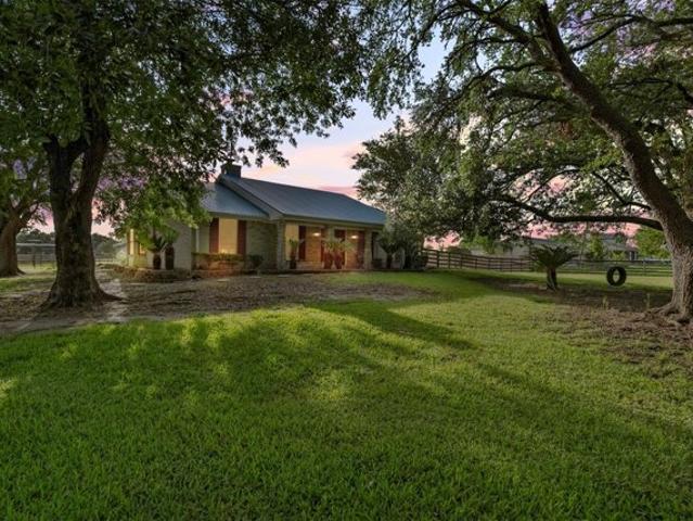 House for sale in Santa Fe, Texas
