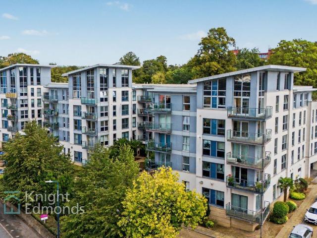 Apartment for rent in Allington, Midway