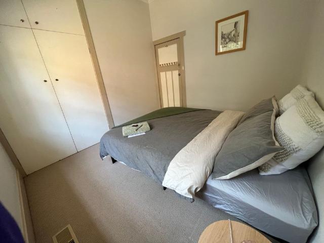 Room for rent in Camerons Creek, Victoria