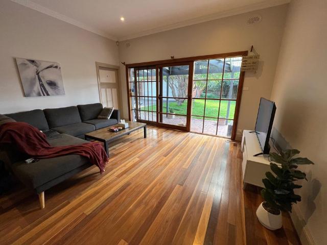 Room for rent in Camerons Creek, Victoria