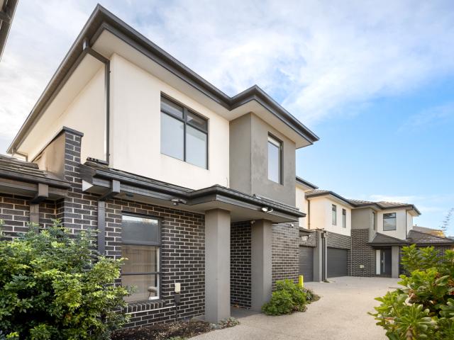 House for sale in Mckinnon
