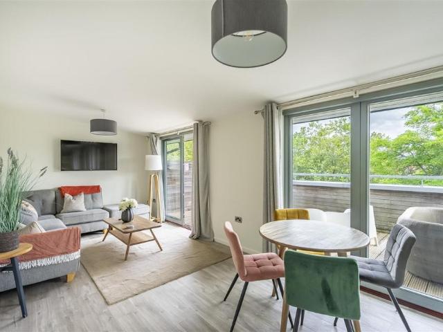 Apartment for rent in Foss Islands, High Field