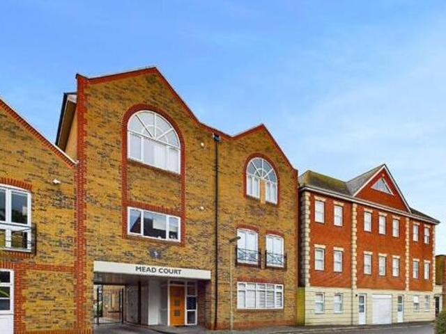 House for sale in Row Town, Surrey