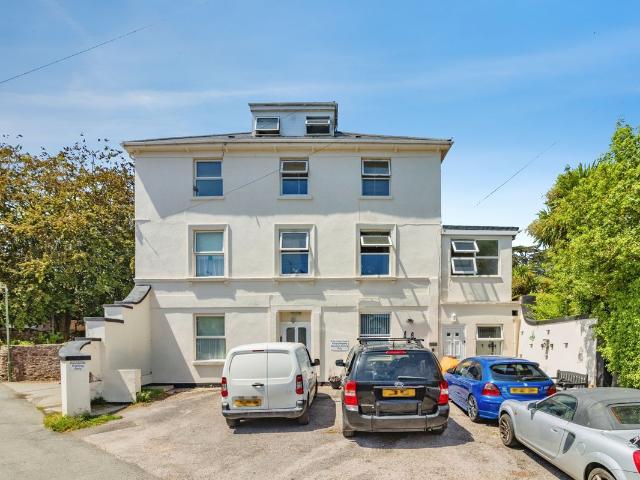 Apartment for rent in Oldway, Livermead