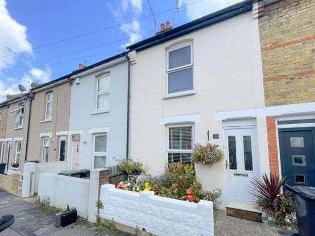 House for sale in Kings Farm, Hamerton