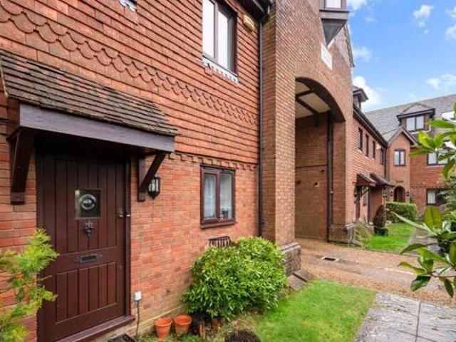 House for rent in Surrey